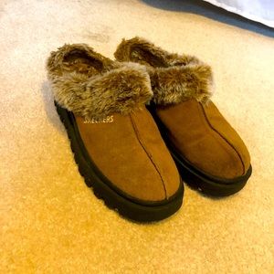 Sketchers Suede Faux Fur shoes